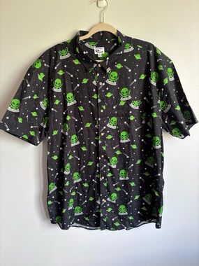 Em & Sprout Black Alien Print Short-Sleeve Button-Up Shirt 3X